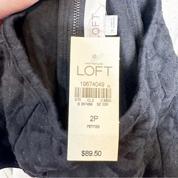 LOFT New Black Short Sleeve Dress Size 2P - Picture 2 of 2